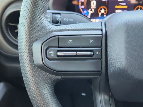 Used 2025 Chevrolet Colorado Trail Boss image 31