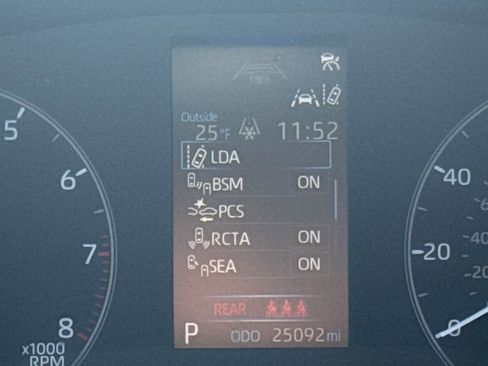 Used 2023 Toyota Corolla Cross LE image 18