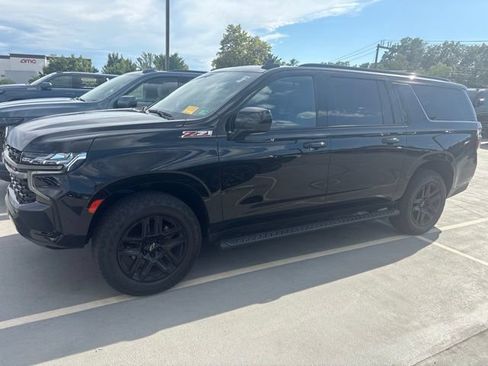 Used 2021 Chevrolet Suburban Z71 w/ Rear Media and Nav Package AWD/4WD image 5