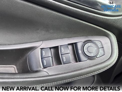 Used 2025 Buick Encore GX Preferred AWD/4WD image 9