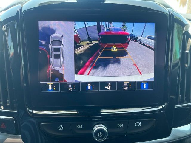 Used 2023 Chevrolet Traverse Premier w/ Redline Edition FWD image 14