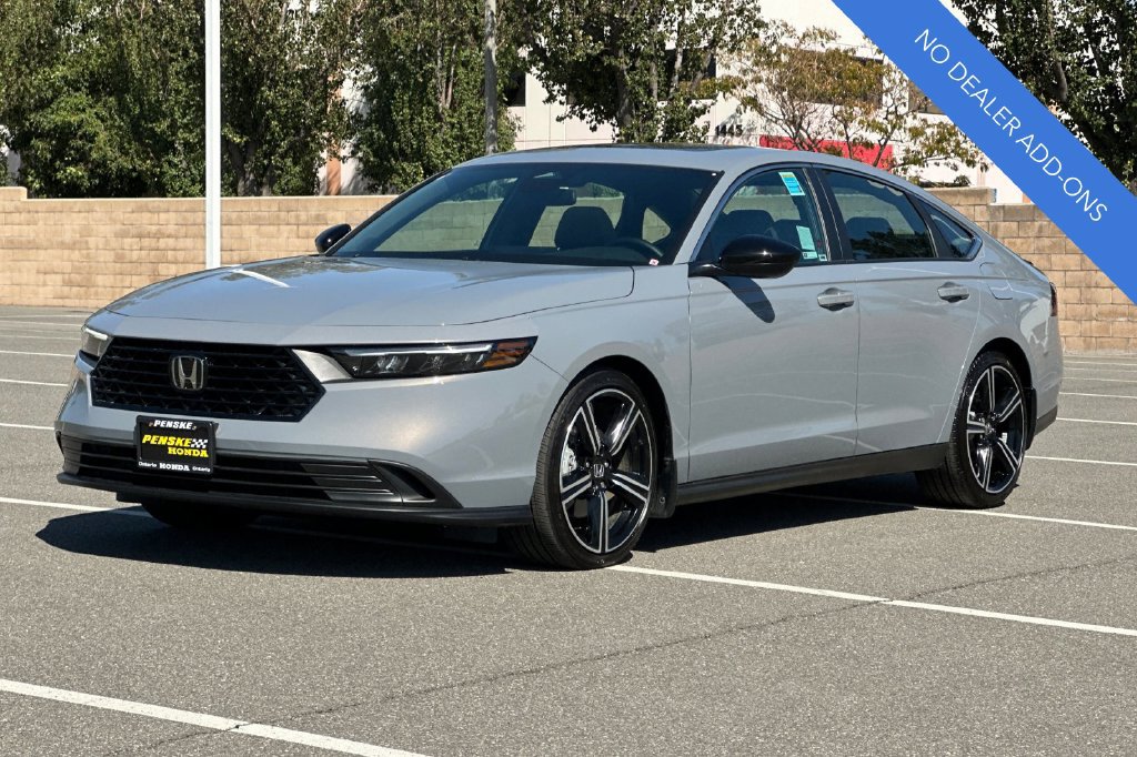 Used 2025 Honda Accord Sport image 8