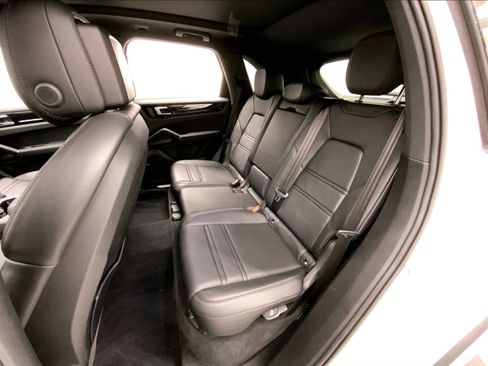 Used 2022 Porsche Cayenne E-Hybrid image 23