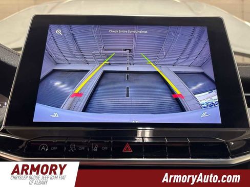 Used 2023 Jeep Compass Latitude image 17