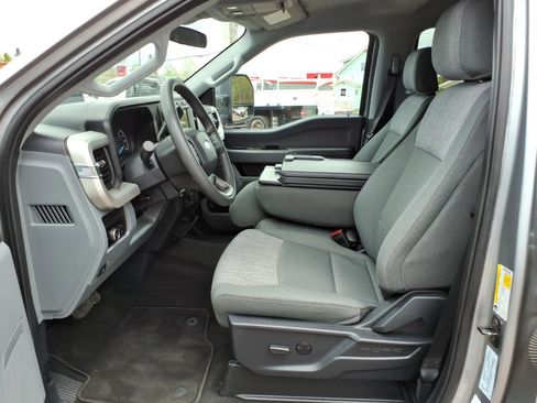 Used 2024 Ford F250 XLT w/ FX4 Off-Road Package AWD/4WD image 10