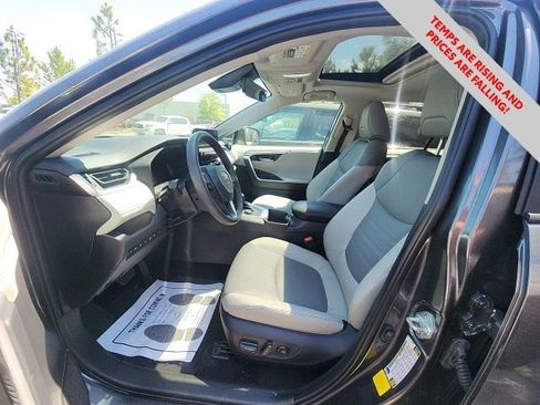 Used 2025 Toyota RAV4 Limited w/ Advanced Technology Package image 20