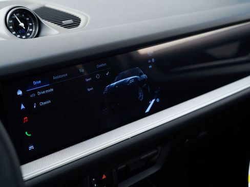 New 2026 Porsche Cayenne E-Hybrid Coupe image 28