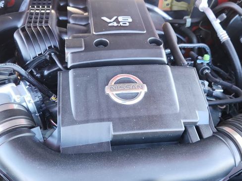 Used 2018 Nissan Frontier PRO-4X AWD/4WD image 15
