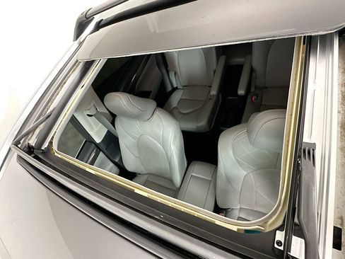 Used 2023 Toyota Highlander Platinum FWD image 22