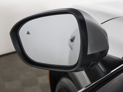 New 2026 Mitsubishi Outlander ES image 35