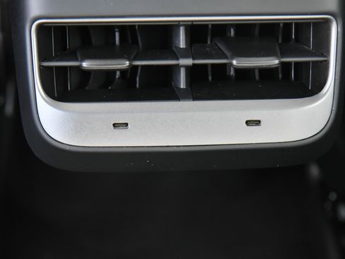 Used 2021 Tesla Model 3 Standard Range Plus image 34