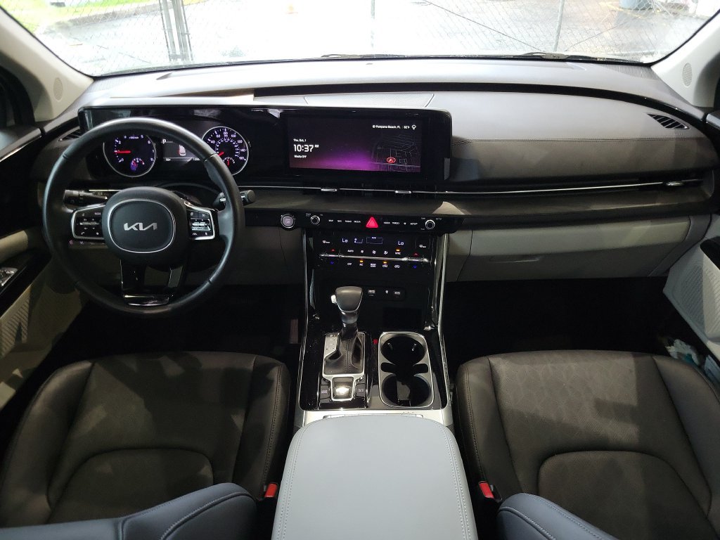 Certified 2024 Kia Carnival EX FWD image 9