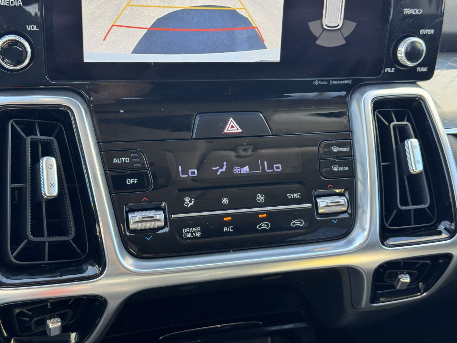 Used 2022 Kia Sorento SX AWD/4WD image 23