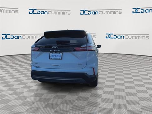Used 2024 Ford Edge SEL image 8