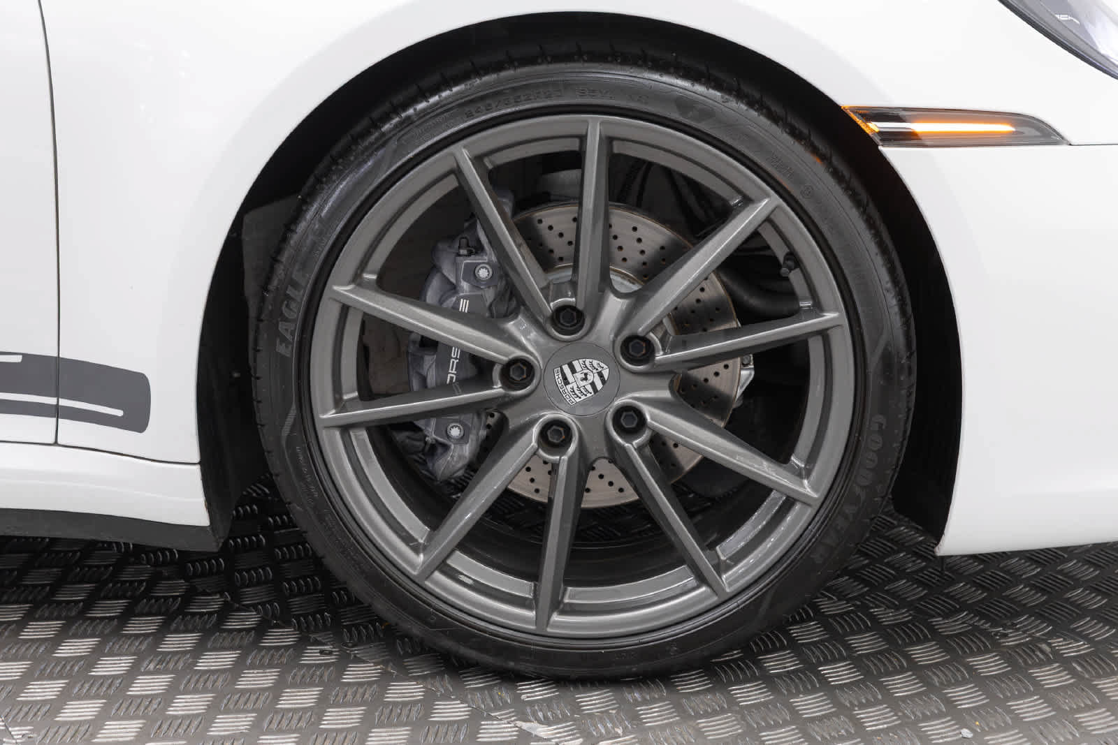 Used 2024 Porsche 911 Carrera T RWD image 47