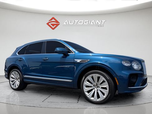 Used 2023 Bentley Bentayga AWD/4WD image 19