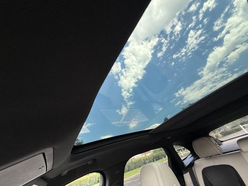 Used 2018 Jaguar F-PACE S AWD/4WD image 15