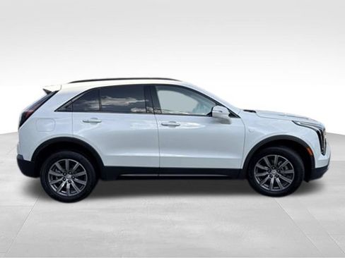 Used 2023 Cadillac XT4 Sport w/ Cold Weather Package AWD/4WD image 6
