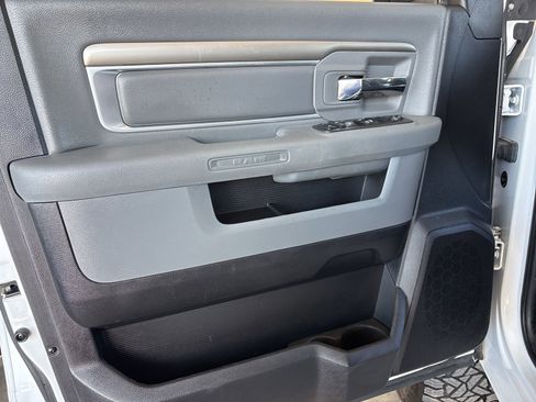 Used 2018 RAM 2500 Big Horn image 9