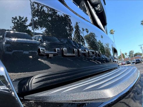 Used 2022 GMC Yukon SLT w/ SLT Premium Package AWD/4WD image 30