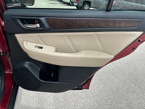 Used 2018 Subaru Outback 3.6R Limited AWD/4WD image 46