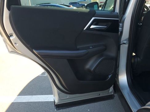 Used 2023 Mitsubishi Outlander ES image 10