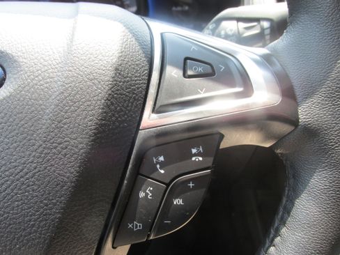 Certified 2024 Ford Edge Titanium image 36