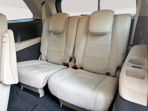 Used 2020 Mercedes-Benz GLS 450 4MATIC image 27