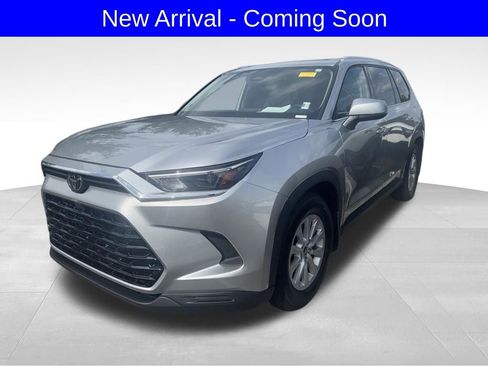 Used 2024 Toyota Grand Highlander FWD image 1