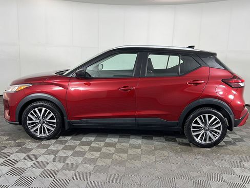 Used 2023 Nissan Kicks SV FWD image 12