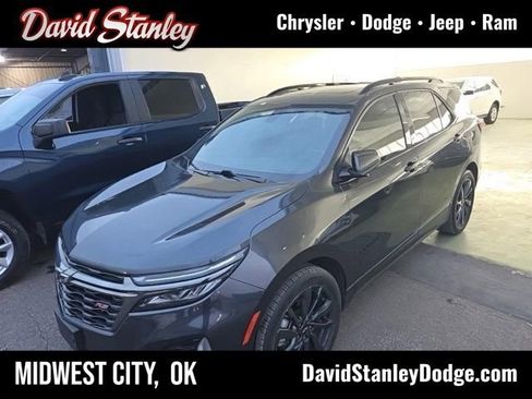 Used 2023 Chevrolet Equinox RS w/ RS Leather Package FWD image 1