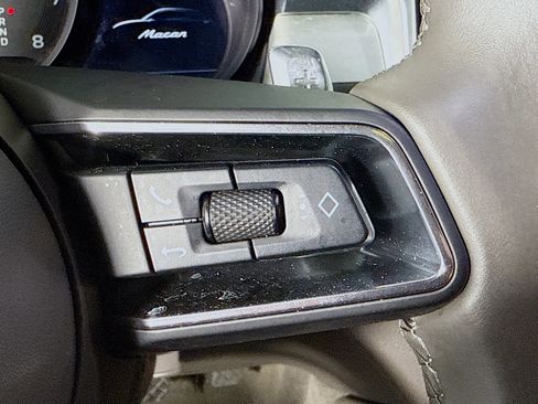 Used 2023 Porsche Macan image 15