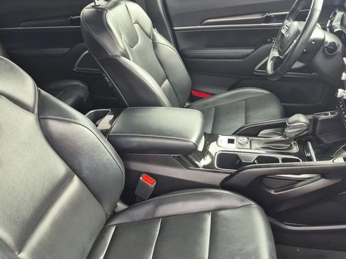 Certified 2025 Kia Telluride S image 19