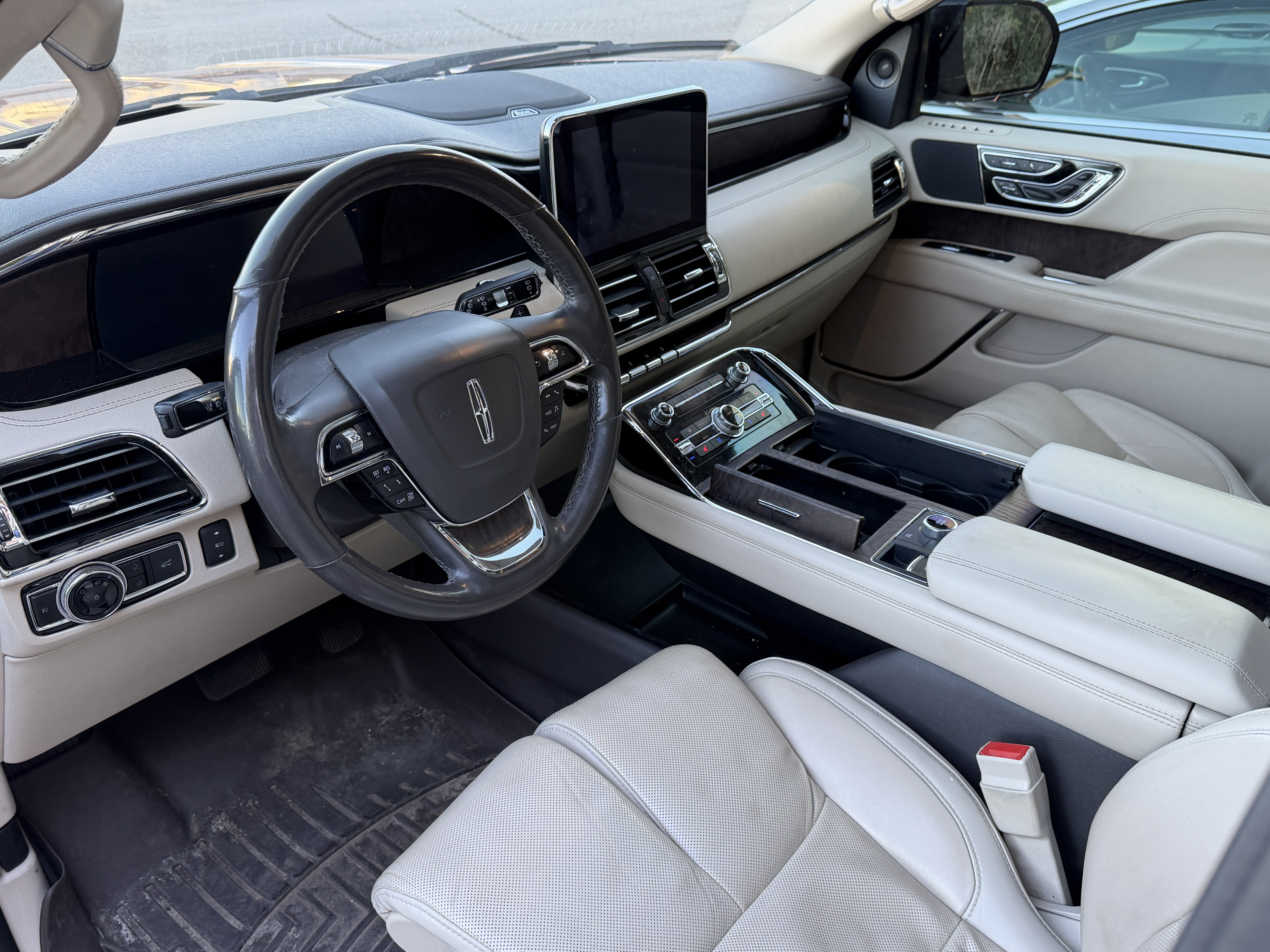 Used 2019 Lincoln Navigator Reserve AWD/4WD image 7