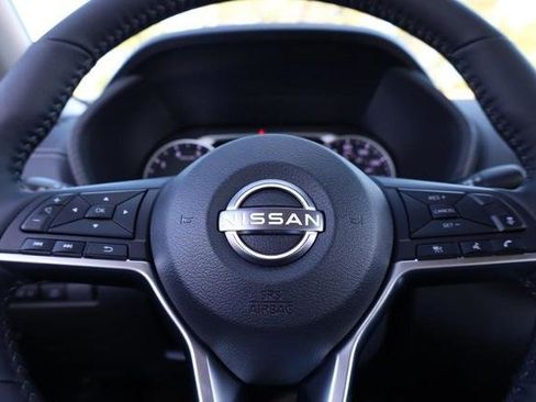 New 2025 Nissan Sentra SV image 9