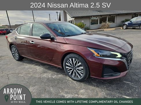 Used 2024 Nissan Altima 2.5 SV image 1
