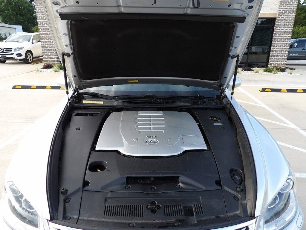 Used 2014 Lexus LS 460 w/ Comfort Package RWD image 39