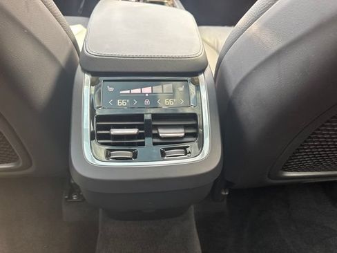 Used 2024 Volvo XC90 B5 Plus AWD/4WD image 17
