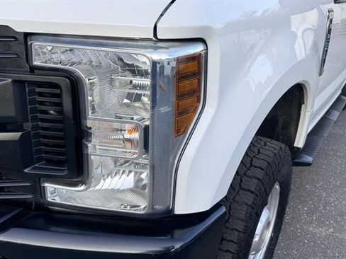 Used 2019 Ford F250 XL w/ Power Equipment Group AWD/4WD image 40