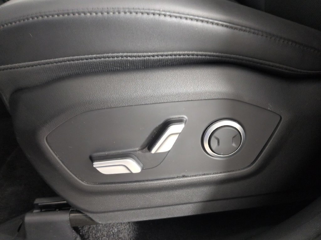 Used 2024 Hyundai Santa Fe SEL FWD image 27