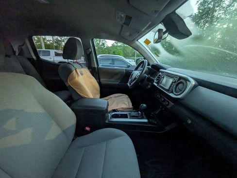 Used 2019 Toyota Tacoma SR5 image 10