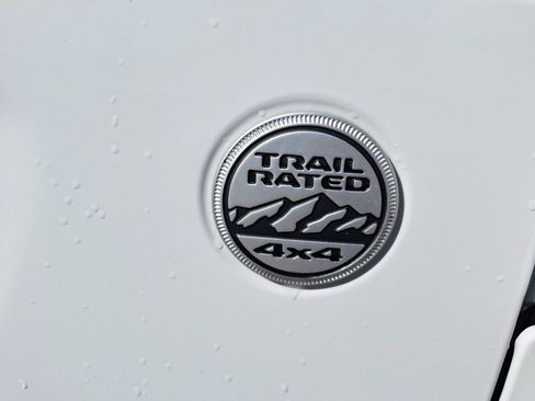 Used 2020 Jeep Gladiator Sport w/ Quick Order Package 24S image 13