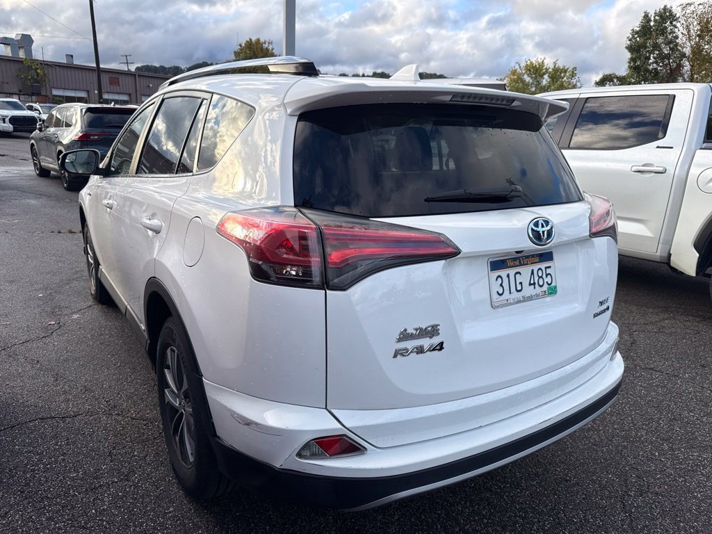 Used 2017 Toyota RAV4 XLE w/ All Weather Liner Package AWD/4WD image 5