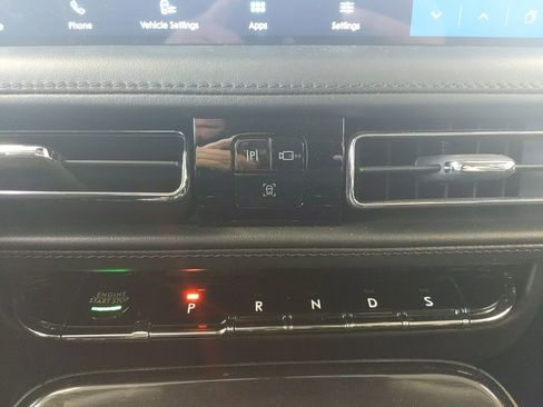 Used 2022 Lincoln Nautilus AWD image 18