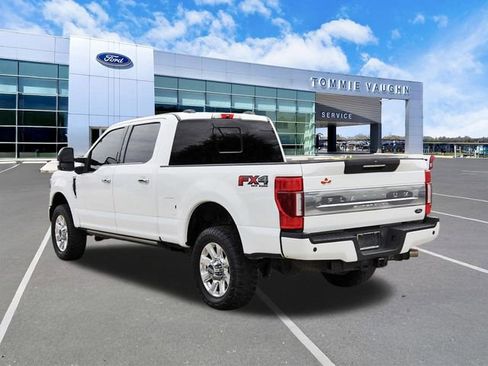Used 2022 Ford F250 Platinum w/ FX4 Off-Road Package AWD/4WD image 2