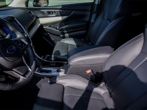 Used 2022 Subaru Ascent Limited w/ Popular Package #2A image 9