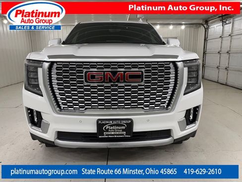 Used 2021 GMC Yukon Denali w/ Denali Premium Package AWD/4WD image 8