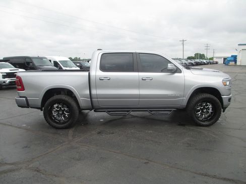 Used 2022 RAM 1500 Laramie AWD/4WD image 4