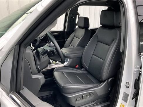 Certified 2024 Chevrolet Silverado 3500 LTZ w/ LTZ Plus Package AWD/4WD image 8