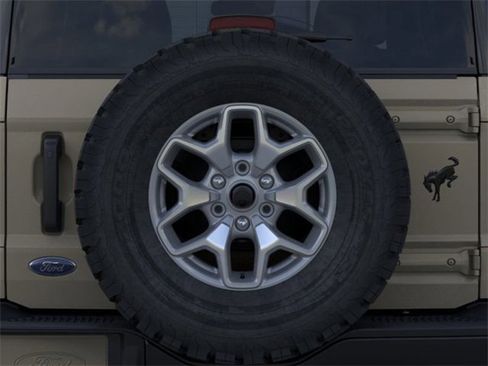 Used 2025 Ford Bronco Badlands image 24